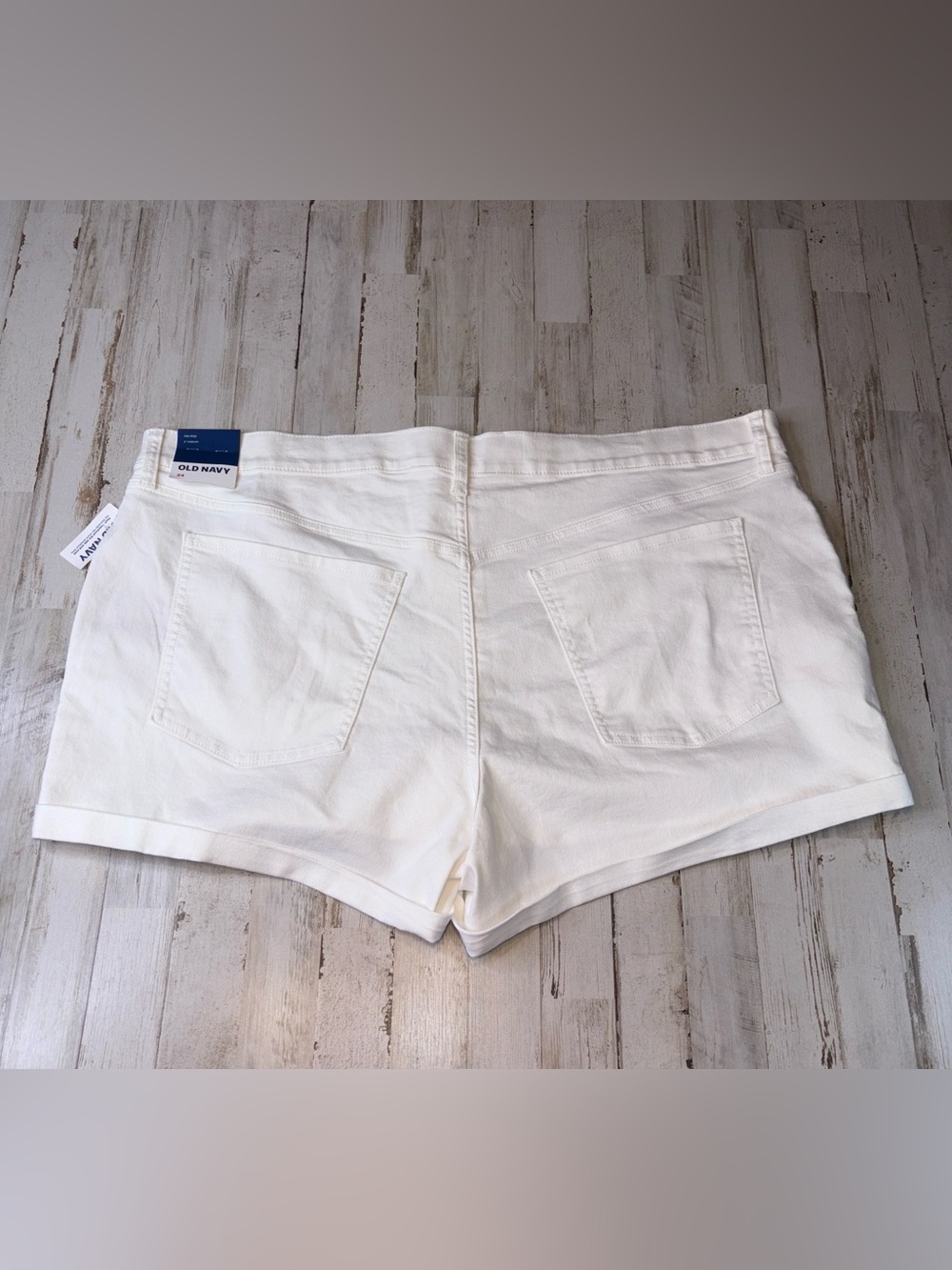 Old Navy High-rise White Denim Rolled Cuff Shorts Plus Size 24 - Picture 10 of 13